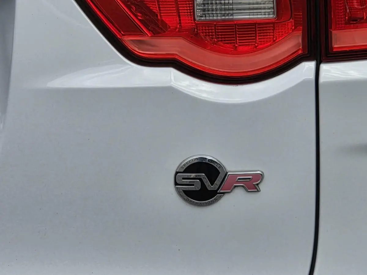 5.0 V8 S/C AWD SVR | Bijzonder netjes | Goed onderhouden