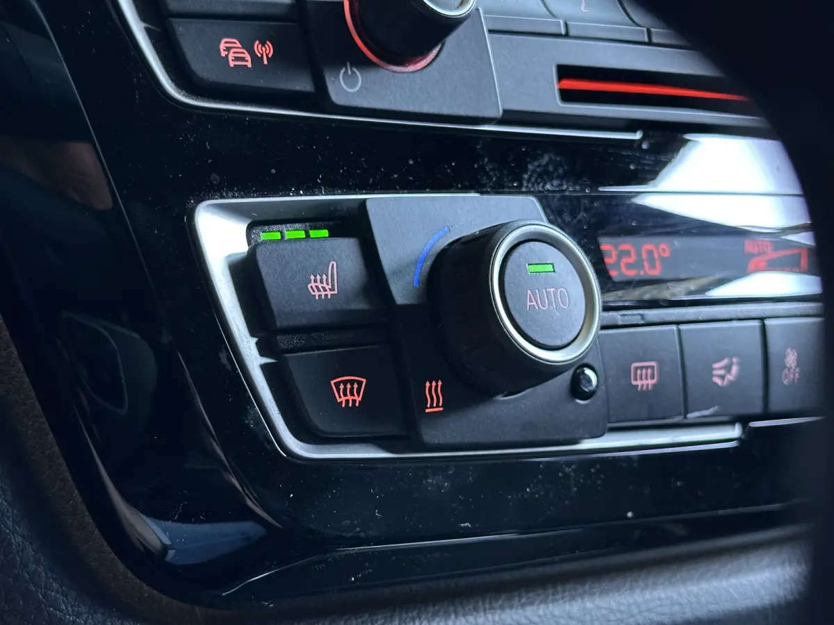 318i LCI | M-SPORT | AUT. | LED | LEER | NL-Auto |