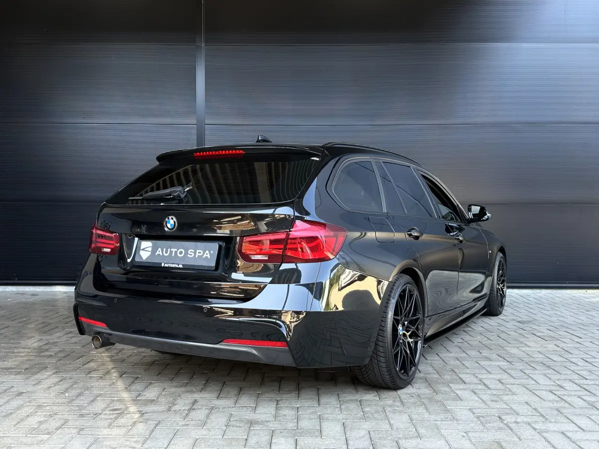 318i LCI | M-SPORT | AUT. | LED | LEER | NL-Auto |