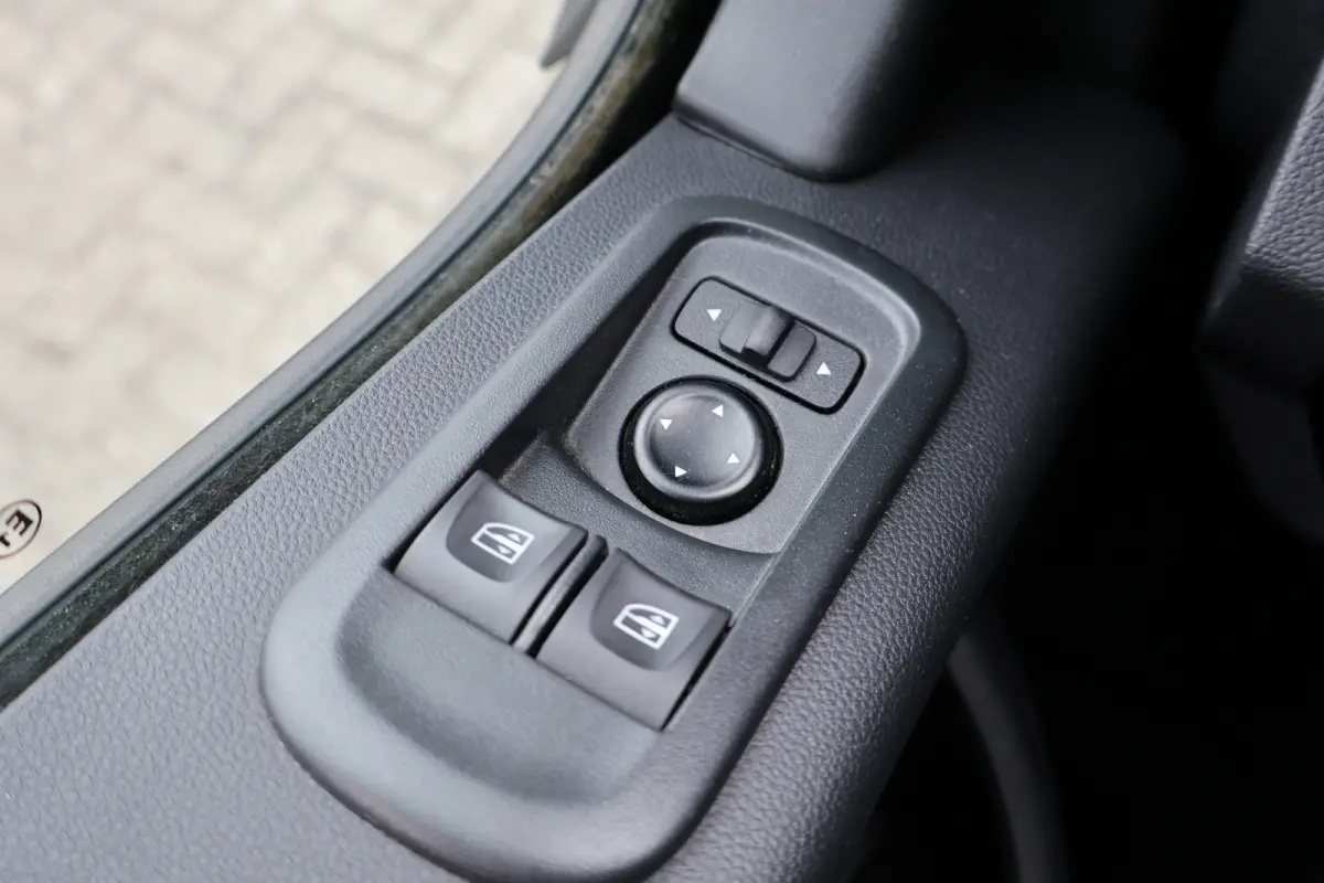 2.3 CDti Bakwagen Spiegelbak met Laadklep