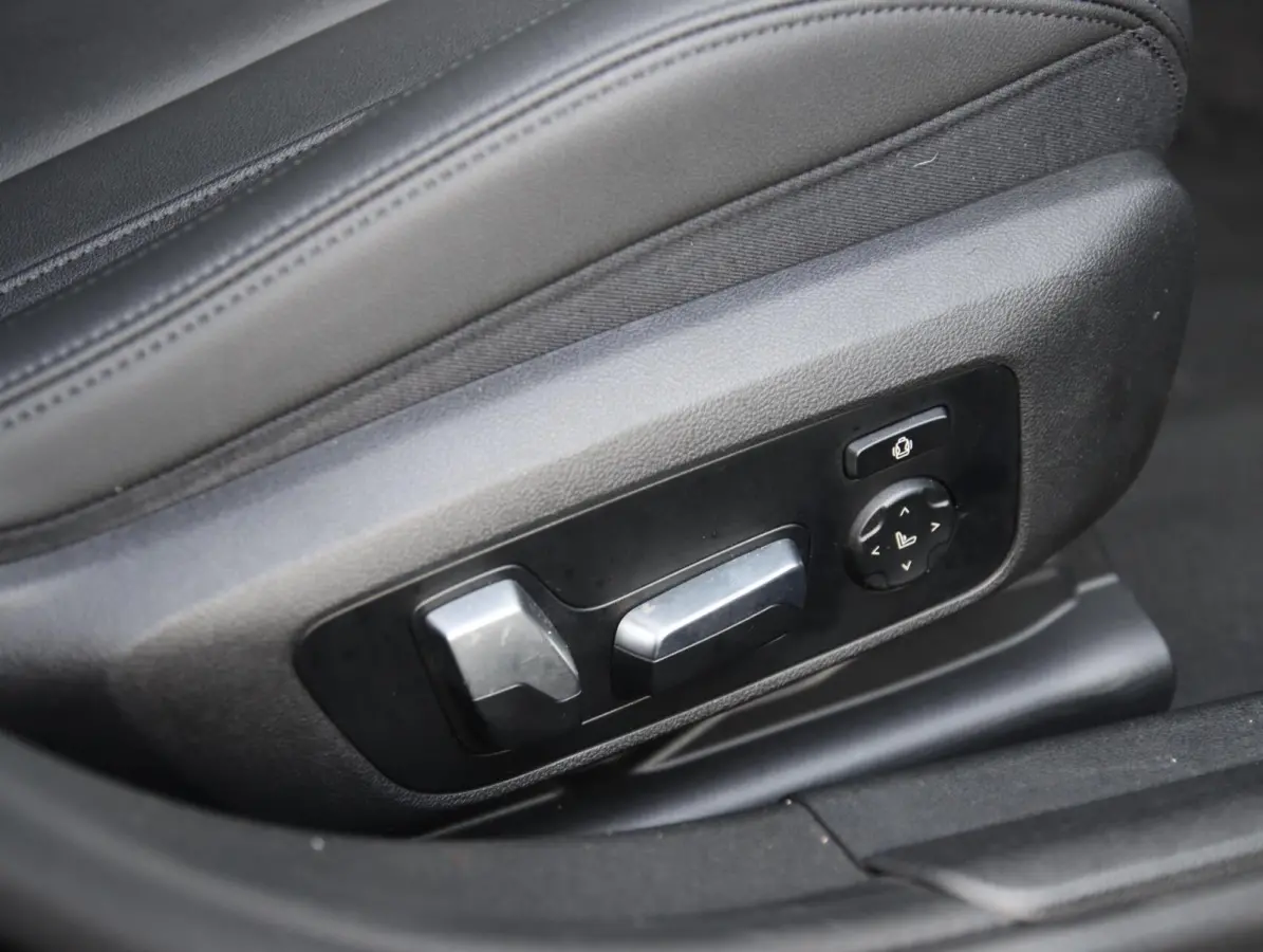330e High Executive | Memory | Adaptive cruise control