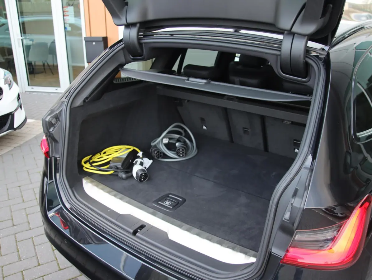 330e High Executive | Memory | Adaptive cruise control