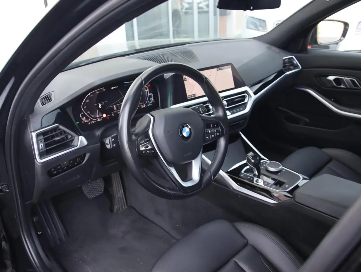 330e High Executive | Memory | Adaptive cruise control