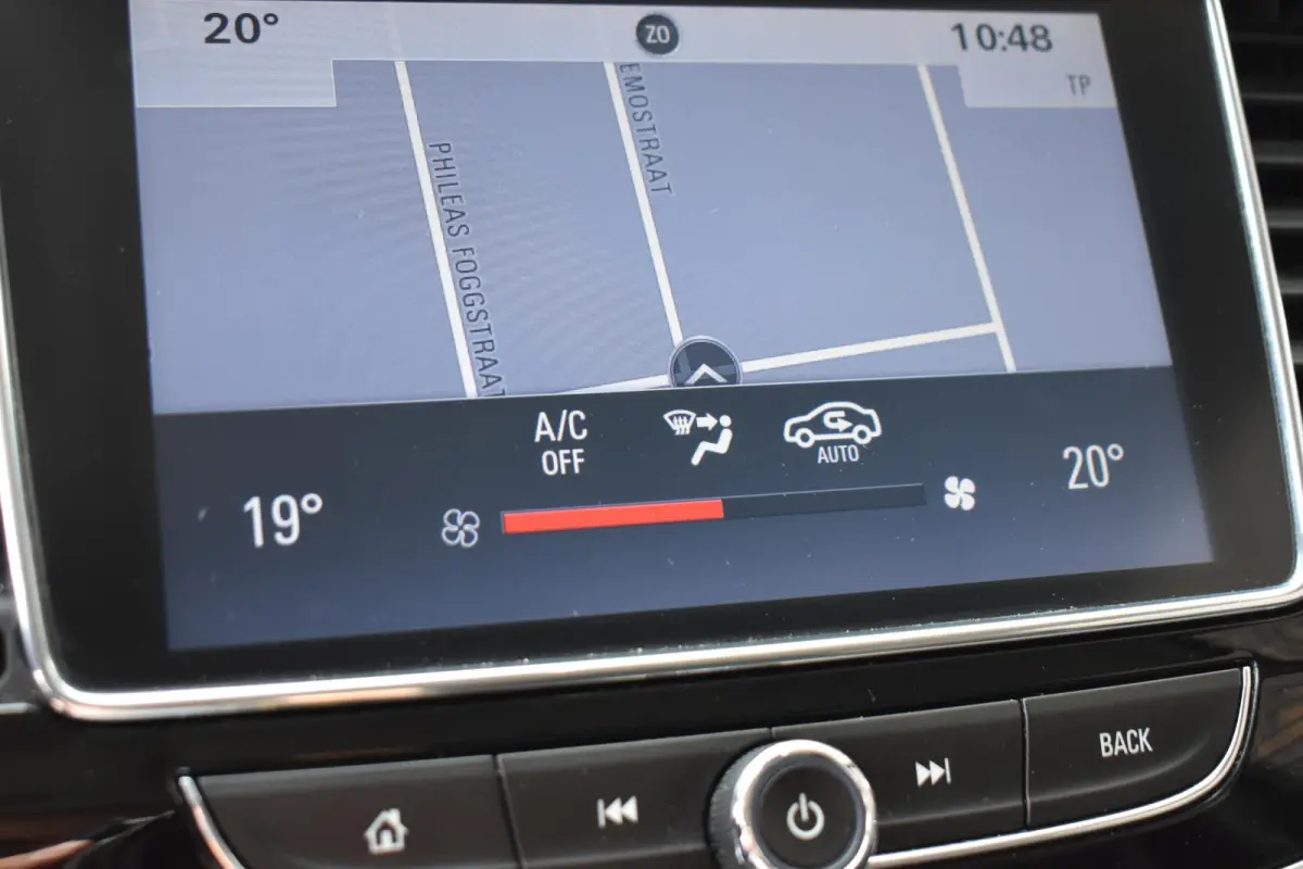 1.4 Turbo Innovation ECC LMV NAVI LED