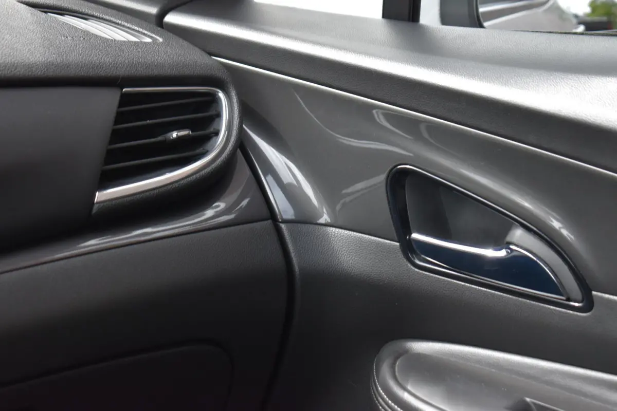 1.4 Turbo Innovation ECC LMV NAVI LED