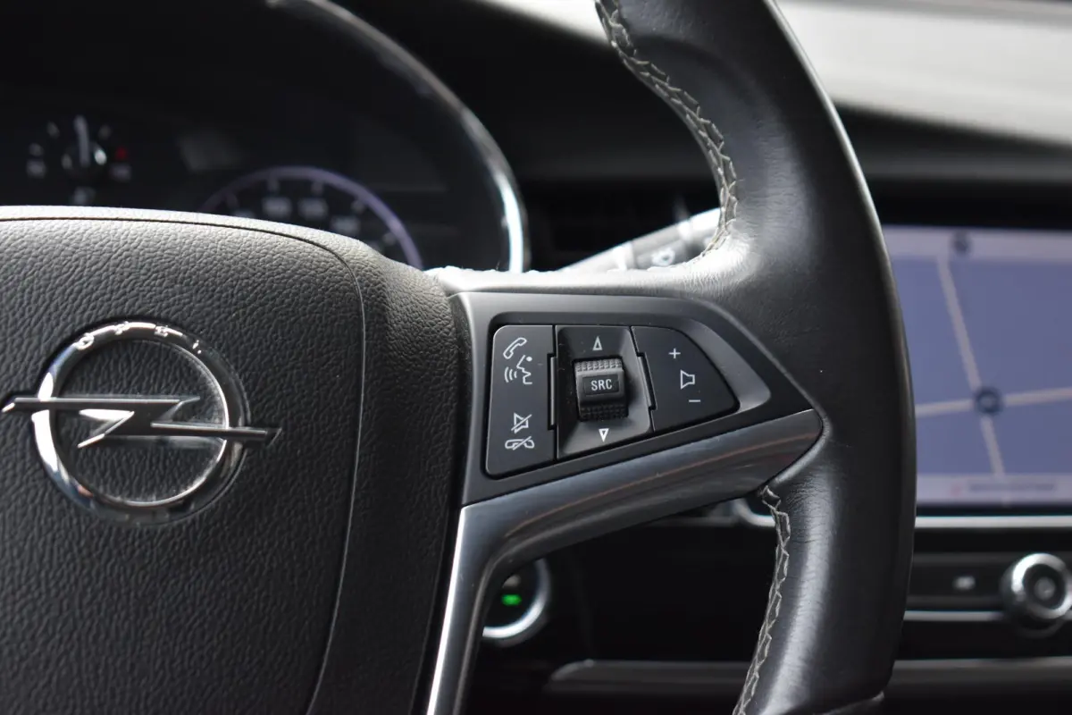 1.4 Turbo Innovation ECC LMV NAVI LED