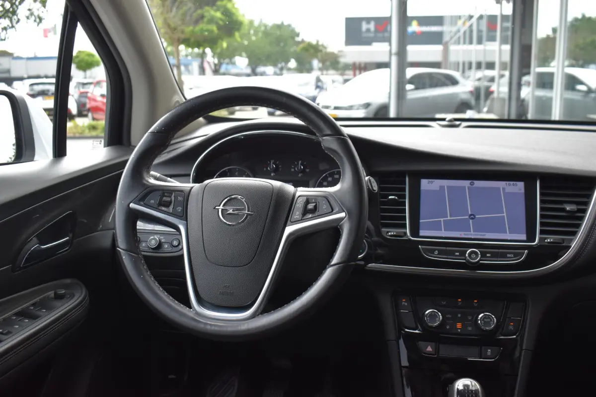1.4 Turbo Innovation ECC LMV NAVI LED