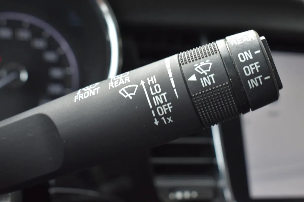 1.4 Turbo Innovation ECC LMV NAVI LED