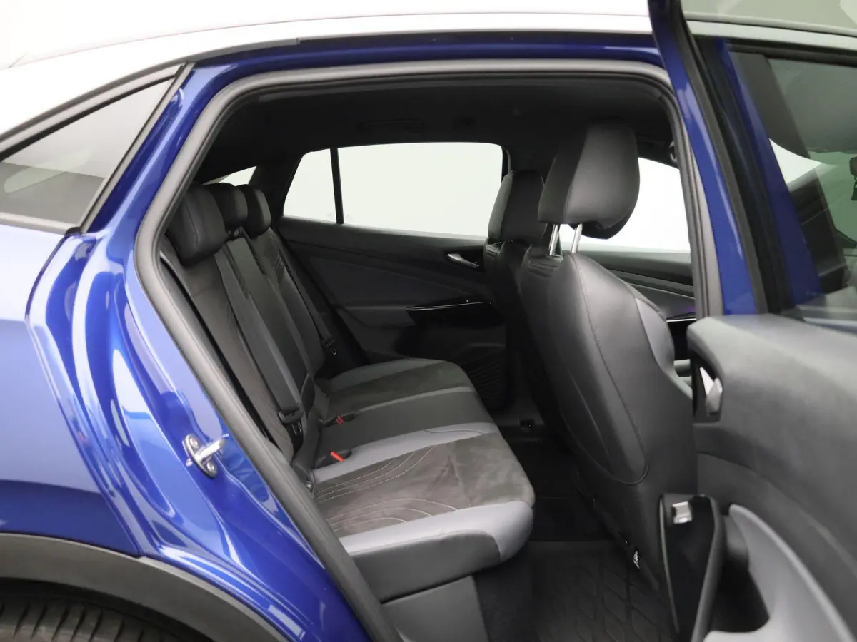 ID.5 Pro 77 kWh 204 PK| Dealeronderhouden | Warmtepomp | Trekhaak | Navigatie | Premium Audio | Artvelours | 360 Camera | Head-Updisplay