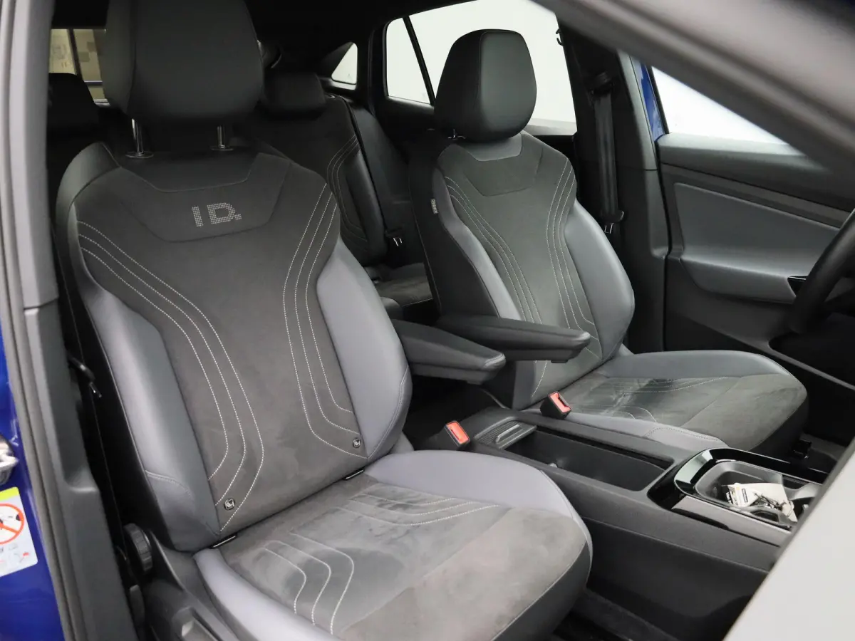 ID.5 Pro 77 kWh 204 PK| Dealeronderhouden | Warmtepomp | Trekhaak | Navigatie | Premium Audio | Artvelours | 360 Camera | Head-Updisplay