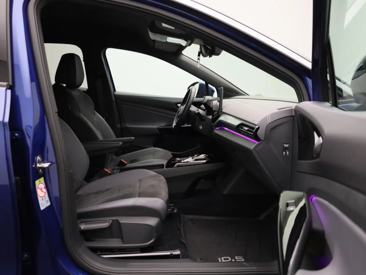 ID.5 Pro 77 kWh 204 PK| Dealeronderhouden | Warmtepomp | Trekhaak | Navigatie | Premium Audio | Artvelours | 360 Camera | Head-Updisplay