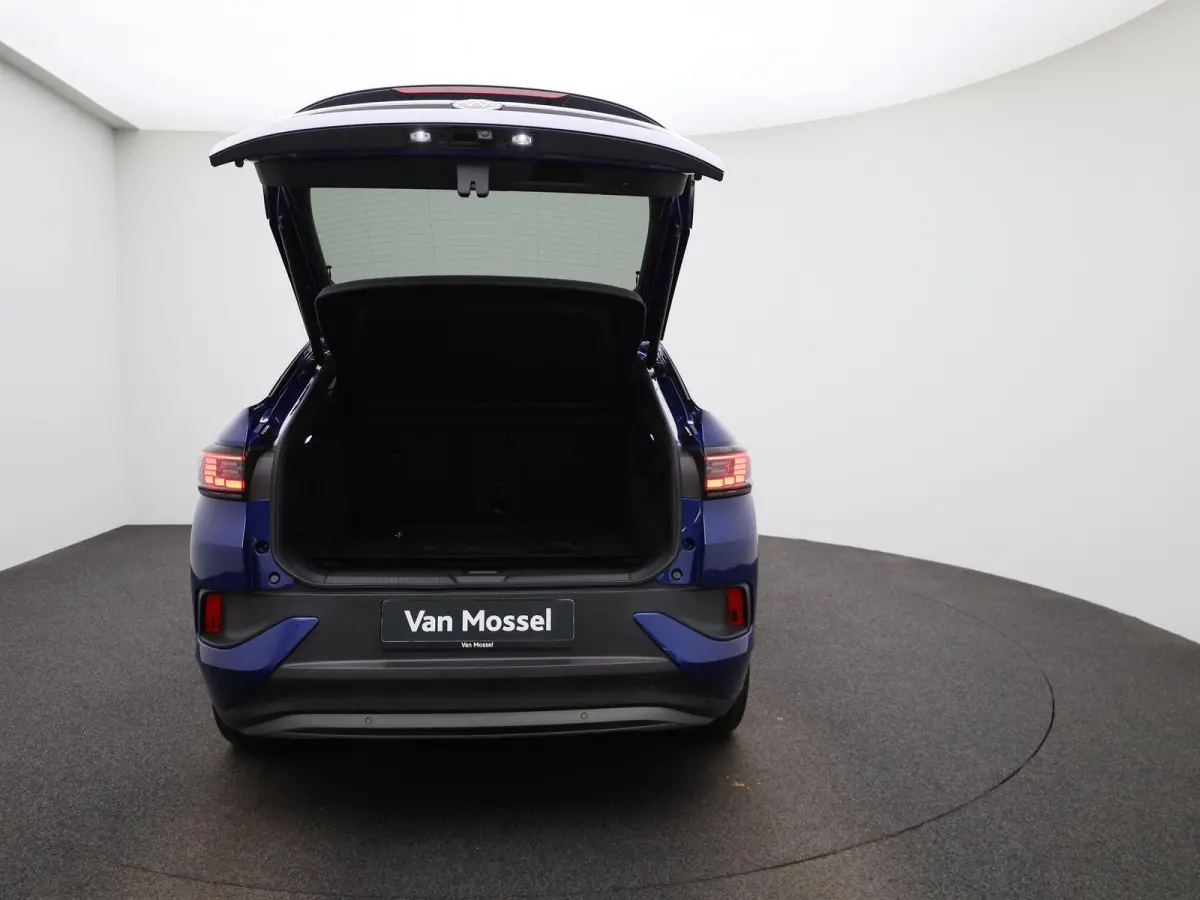 ID.5 Pro 77 kWh 204 PK| Dealeronderhouden | Warmtepomp | Trekhaak | Navigatie | Premium Audio | Artvelours | 360 Camera | Head-Updisplay