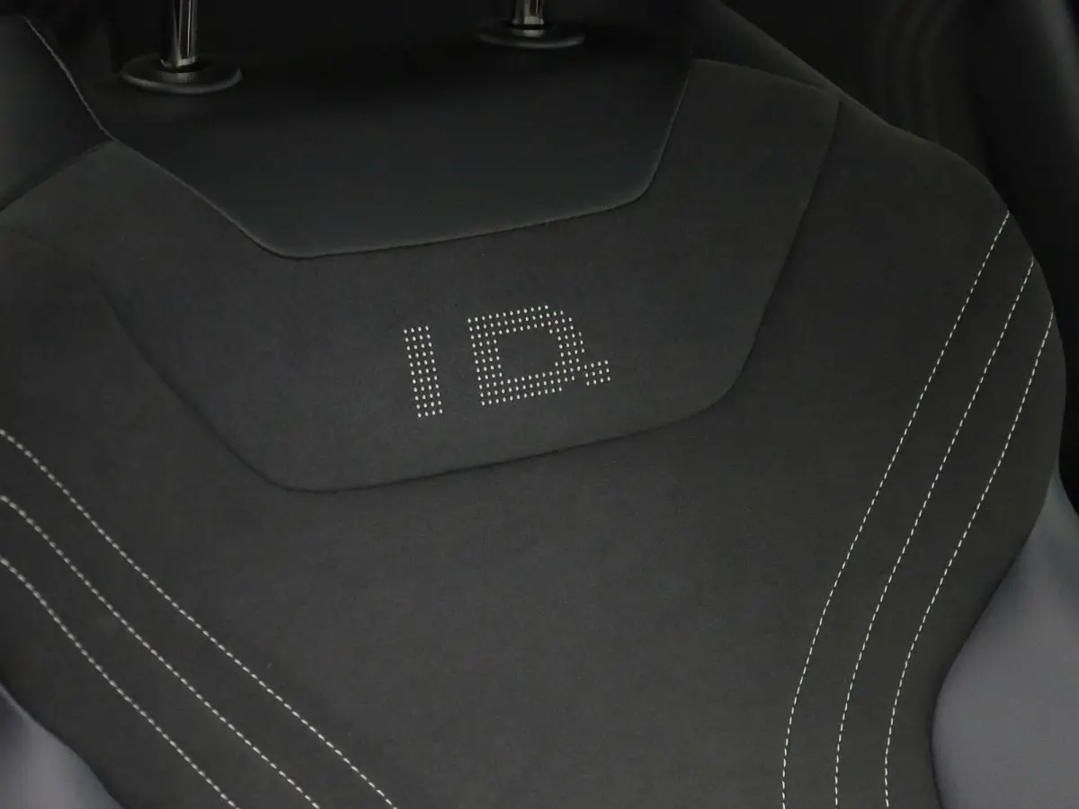 ID.5 Pro 77 kWh 204 PK| Dealeronderhouden | Warmtepomp | Trekhaak | Navigatie | Premium Audio | Artvelours | 360 Camera | Head-Updisplay