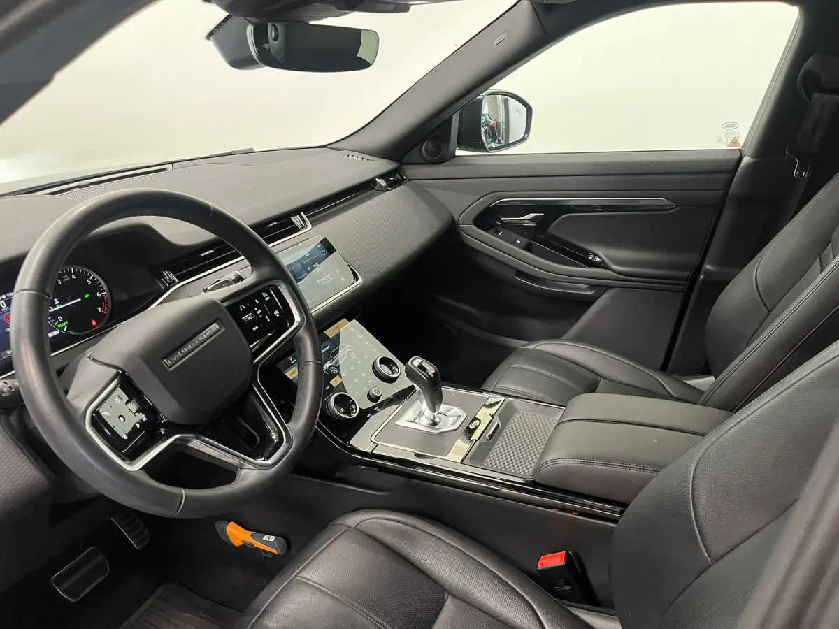1.5 P300e AWD R-Dynamic S Navigatie Apple Carplay Android Auto Camera Parkeersensoren Cruise Control Elektrisch verstelbare stoelen Stoelverwarming Full Climate Control Lichtmetalen velgen
