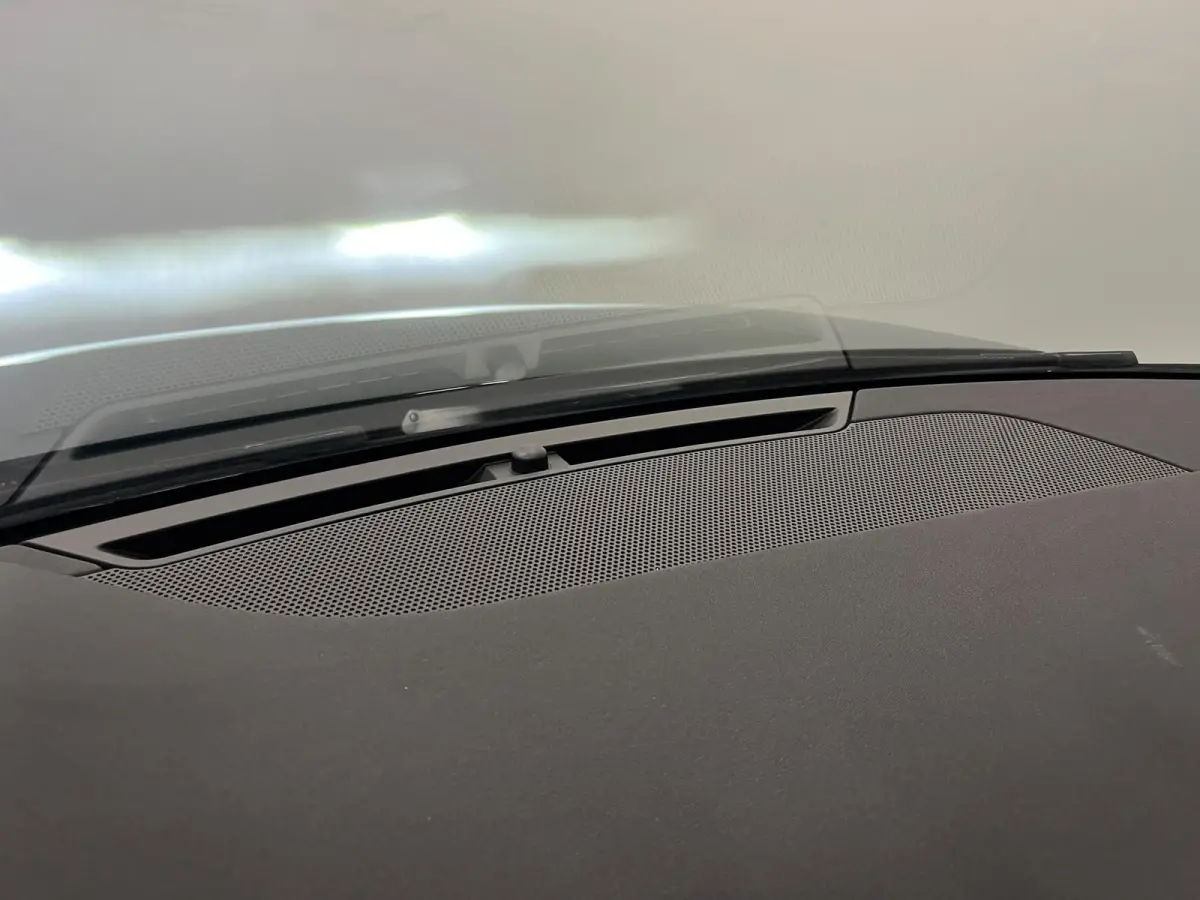 1.5 P300e AWD R-Dynamic S Navigatie Apple Carplay Android Auto Camera Parkeersensoren Cruise Control Elektrisch verstelbare stoelen Stoelverwarming Full Climate Control Lichtmetalen velgen