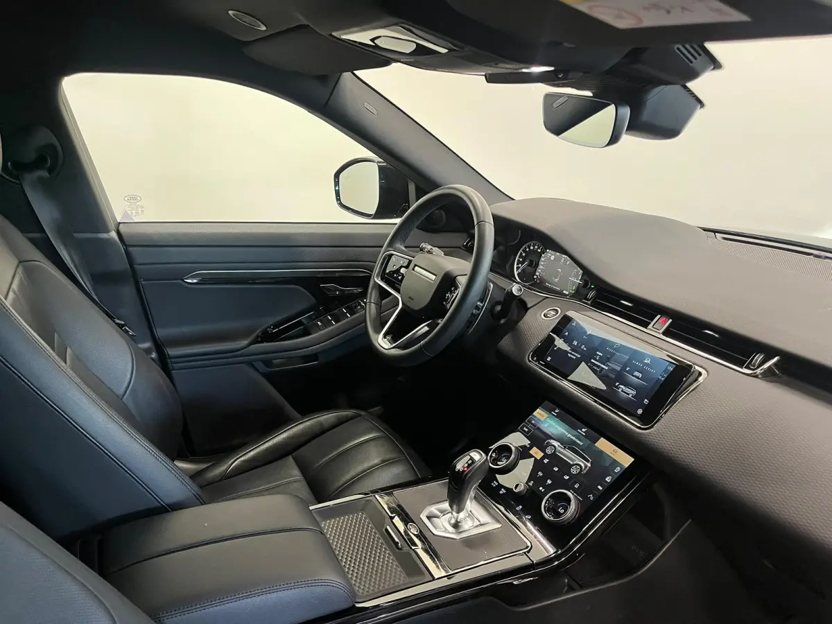 1.5 P300e AWD R-Dynamic S Navigatie Apple Carplay Android Auto Camera Parkeersensoren Cruise Control Elektrisch verstelbare stoelen Stoelverwarming Full Climate Control Lichtmetalen velgen