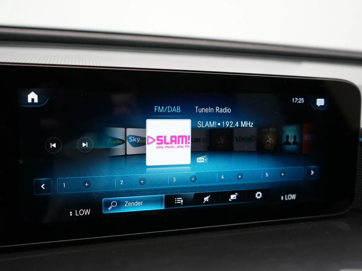 400 4MATIC 85 kWh 408pk Dealer O.H SOH 96.1% | Panodak | Adaptive Cruise | 360 Camera | Lederen Sportstoelen Massage & Verwarmd | Multibeam LED | MBUX Widescreen Navi | Keyless | Sfeerverlic