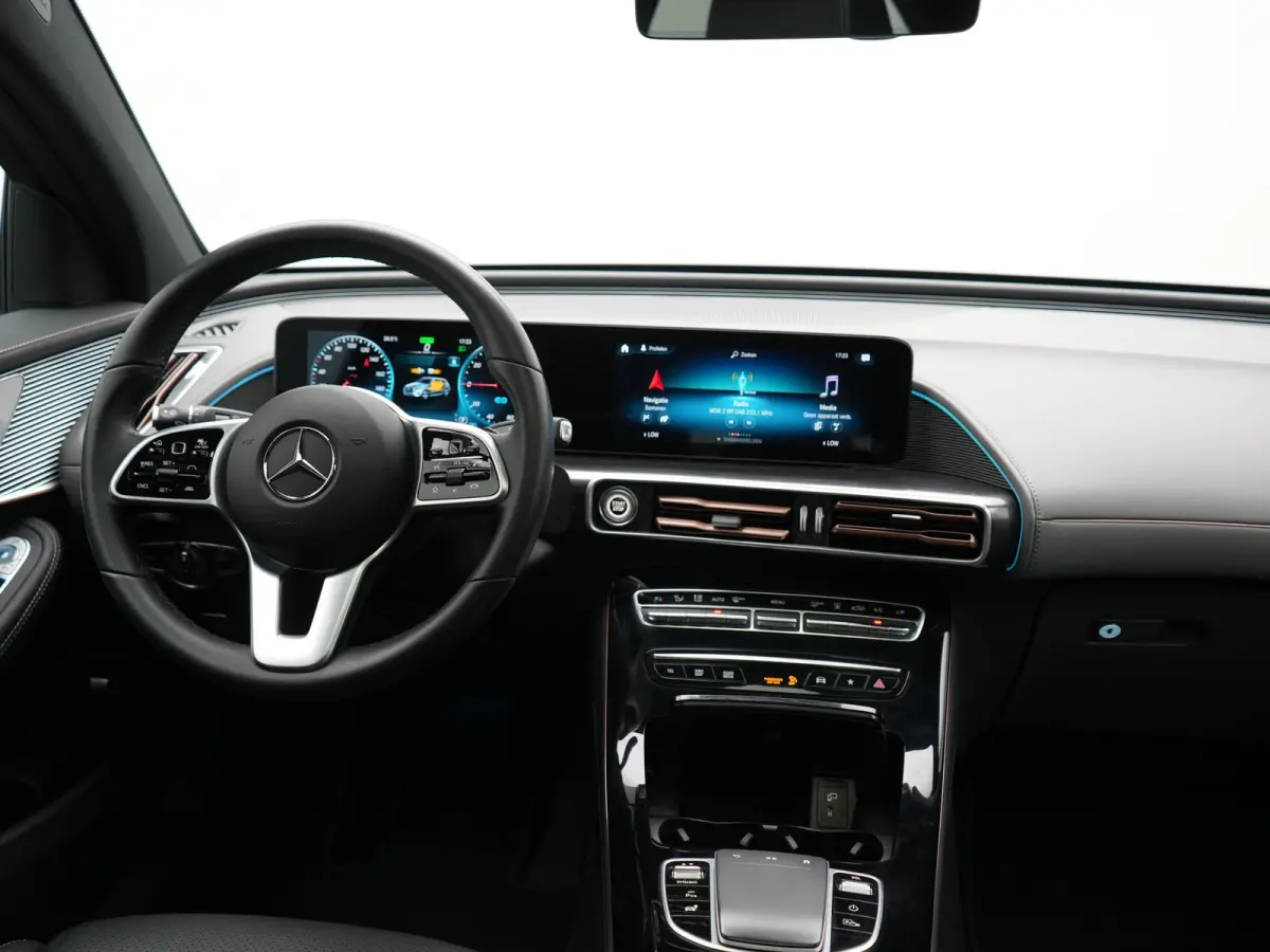 400 4MATIC 85 kWh 408pk Dealer O.H SOH 96.1% | Panodak | Adaptive Cruise | 360 Camera | Lederen Sportstoelen Massage & Verwarmd | Multibeam LED | MBUX Widescreen Navi | Keyless | Sfeerverlic