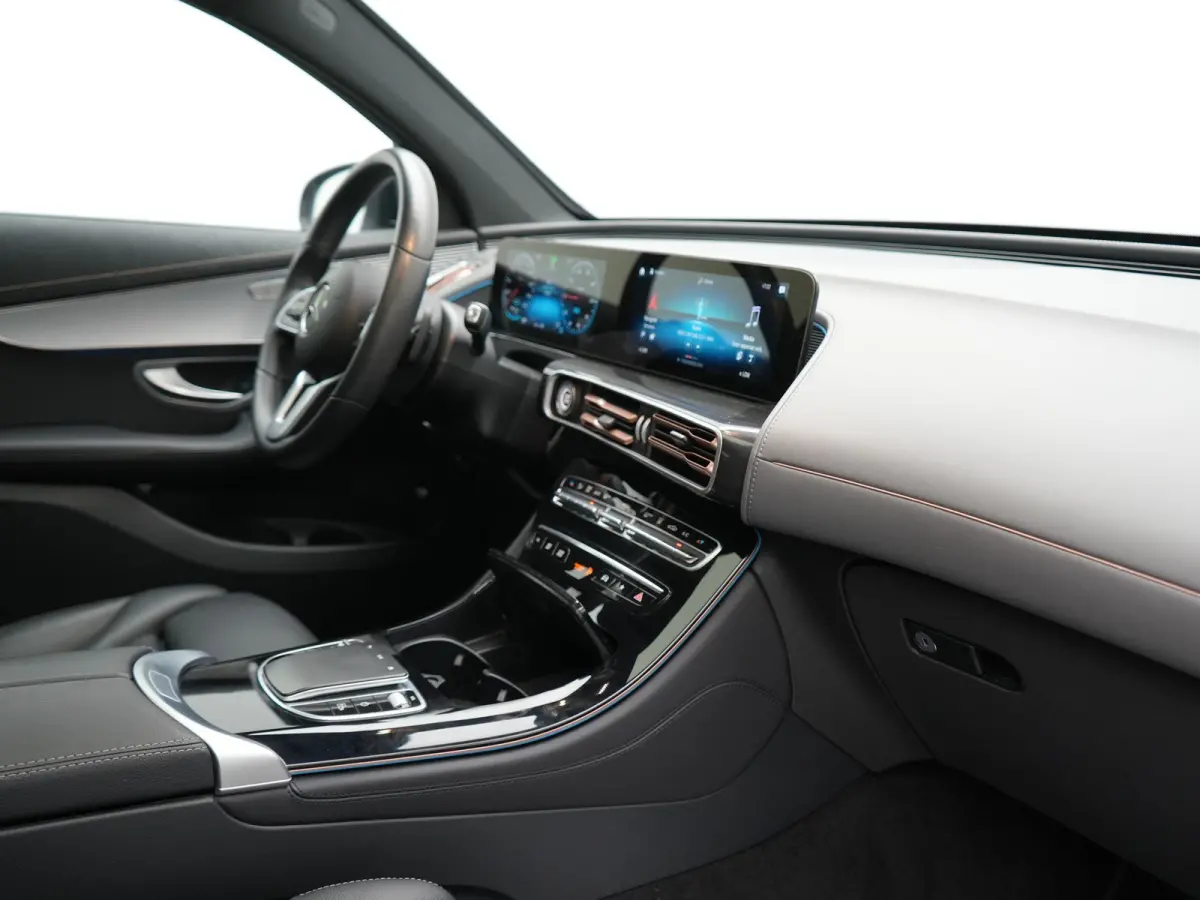 400 4MATIC 85 kWh 408pk Dealer O.H SOH 96.1% | Panodak | Adaptive Cruise | 360 Camera | Lederen Sportstoelen Massage & Verwarmd | Multibeam LED | MBUX Widescreen Navi | Keyless | Sfeerverlic