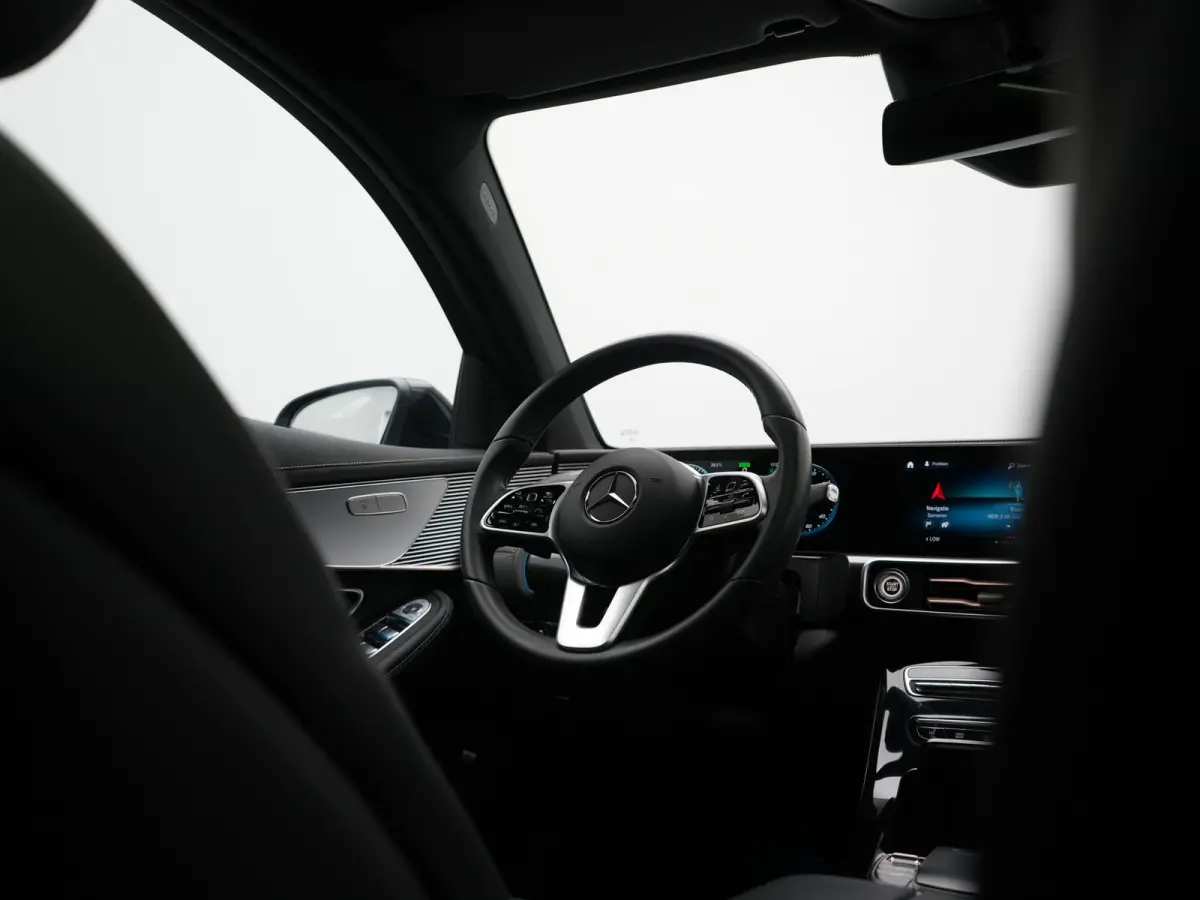 400 4MATIC 85 kWh 408pk Dealer O.H SOH 96.1% | Panodak | Adaptive Cruise | 360 Camera | Lederen Sportstoelen Massage & Verwarmd | Multibeam LED | MBUX Widescreen Navi | Keyless | Sfeerverlic