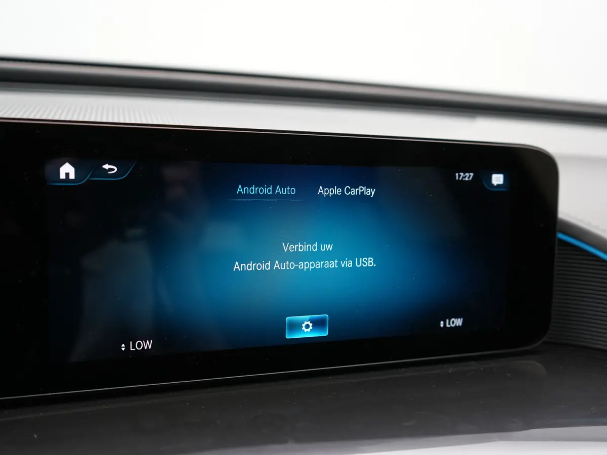 400 4MATIC 85 kWh 408pk Dealer O.H SOH 96.1% | Panodak | Adaptive Cruise | 360 Camera | Lederen Sportstoelen Massage & Verwarmd | Multibeam LED | MBUX Widescreen Navi | Keyless | Sfeerverlic