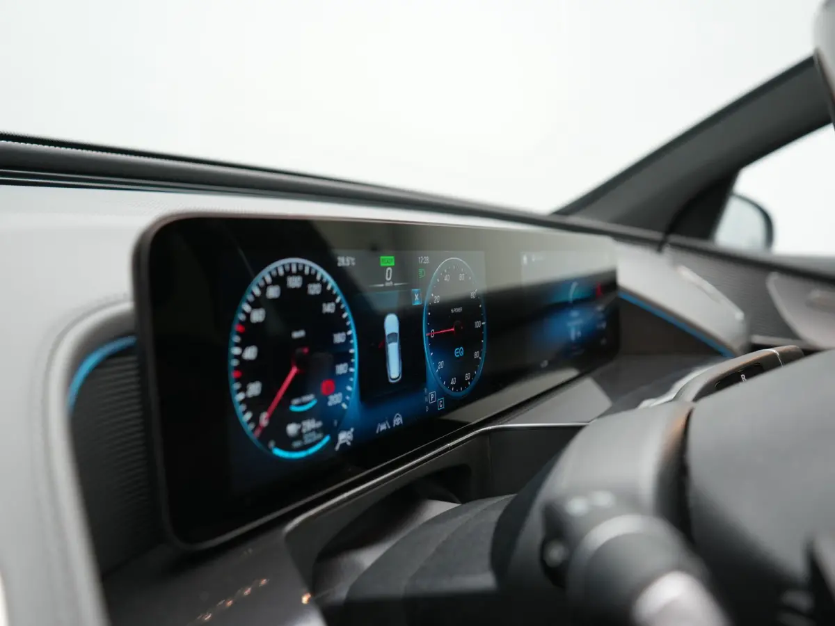 400 4MATIC 85 kWh 408pk Dealer O.H SOH 96.1% | Panodak | Adaptive Cruise | 360 Camera | Lederen Sportstoelen Massage & Verwarmd | Multibeam LED | MBUX Widescreen Navi | Keyless | Sfeerverlic