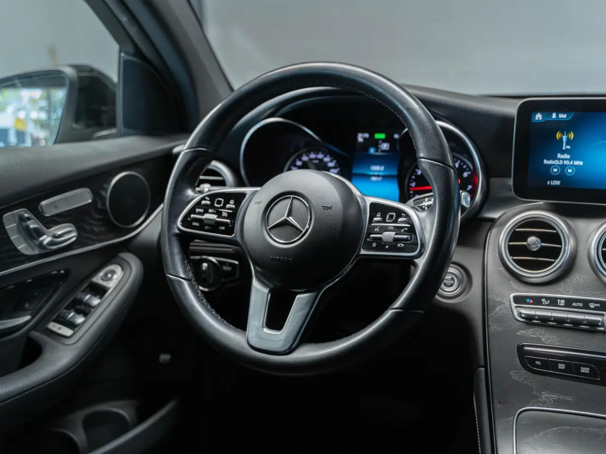 200 4MATIC Premium Plus Head up