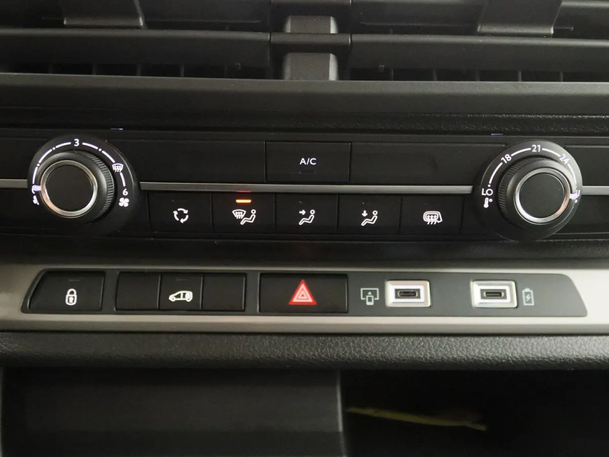 2.0 Diesel 145 S&S L3 | Airco | Parkeersensoren | Cruise control