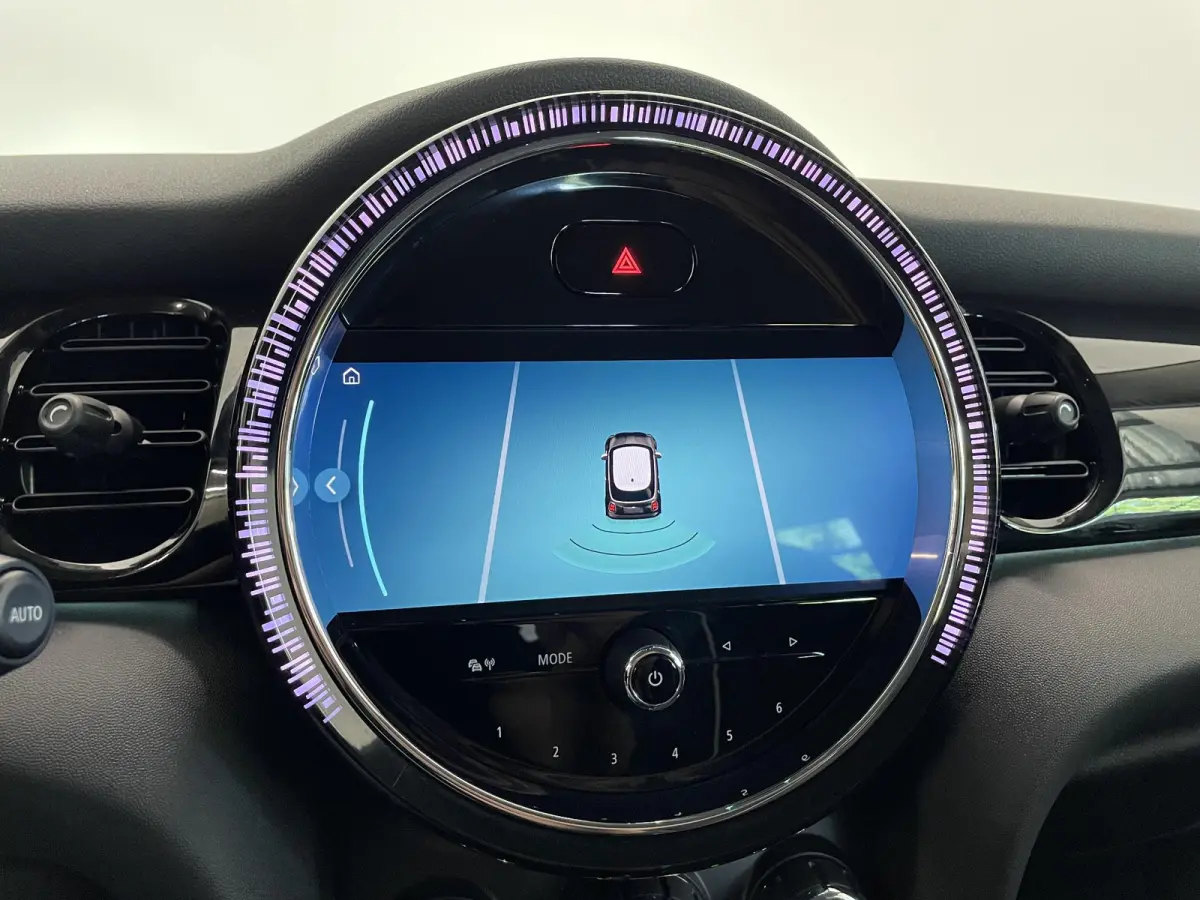 1.5 Business Edition 3-D LED Navi 8.8 inch Cruise DAB+ Airco Zwart Dak
