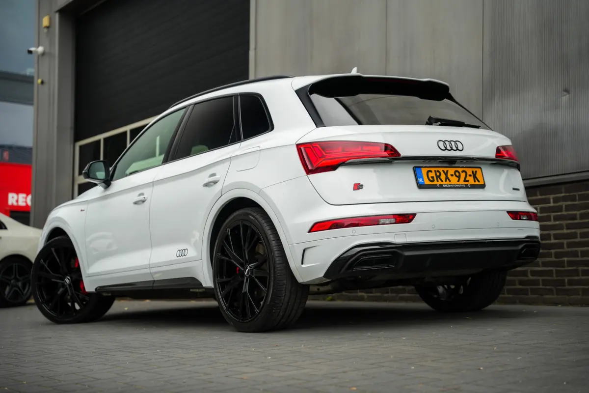 55 TFSI e 367 pk S-Edition / Pano-Dak/ Adaptive-Cruise/ Matrix-HD/ Keyless/ Massage/ B&O/ Virtual/ Luchtvering/ S-Stoelen/ 21''LMV