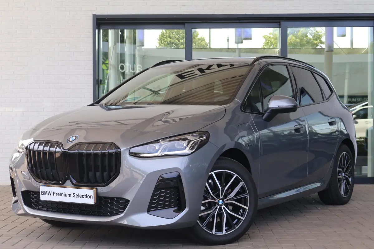 225e xDrive | SOH 100% | M Sport | Driving Assistant Plus | Trekhaak | Comfort Pack