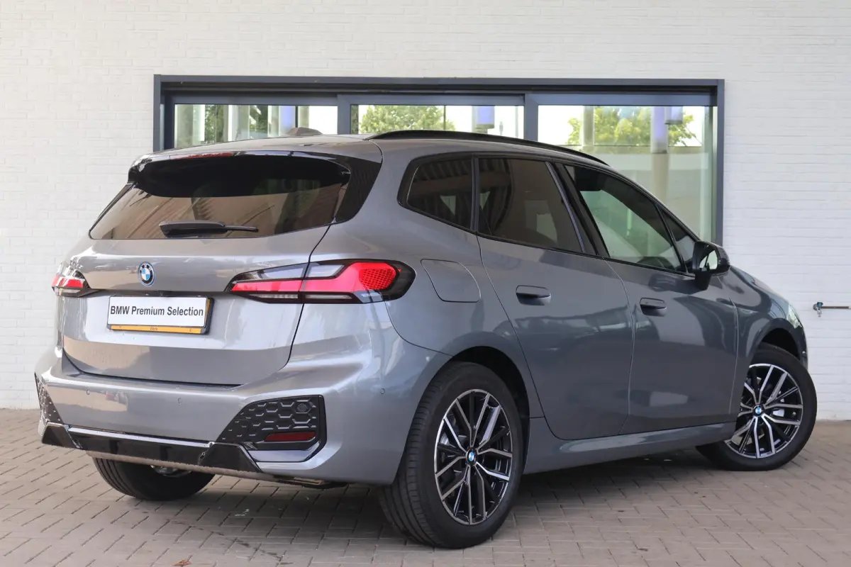 225e xDrive | SOH 100% | M Sport | Driving Assistant Plus | Trekhaak | Comfort Pack