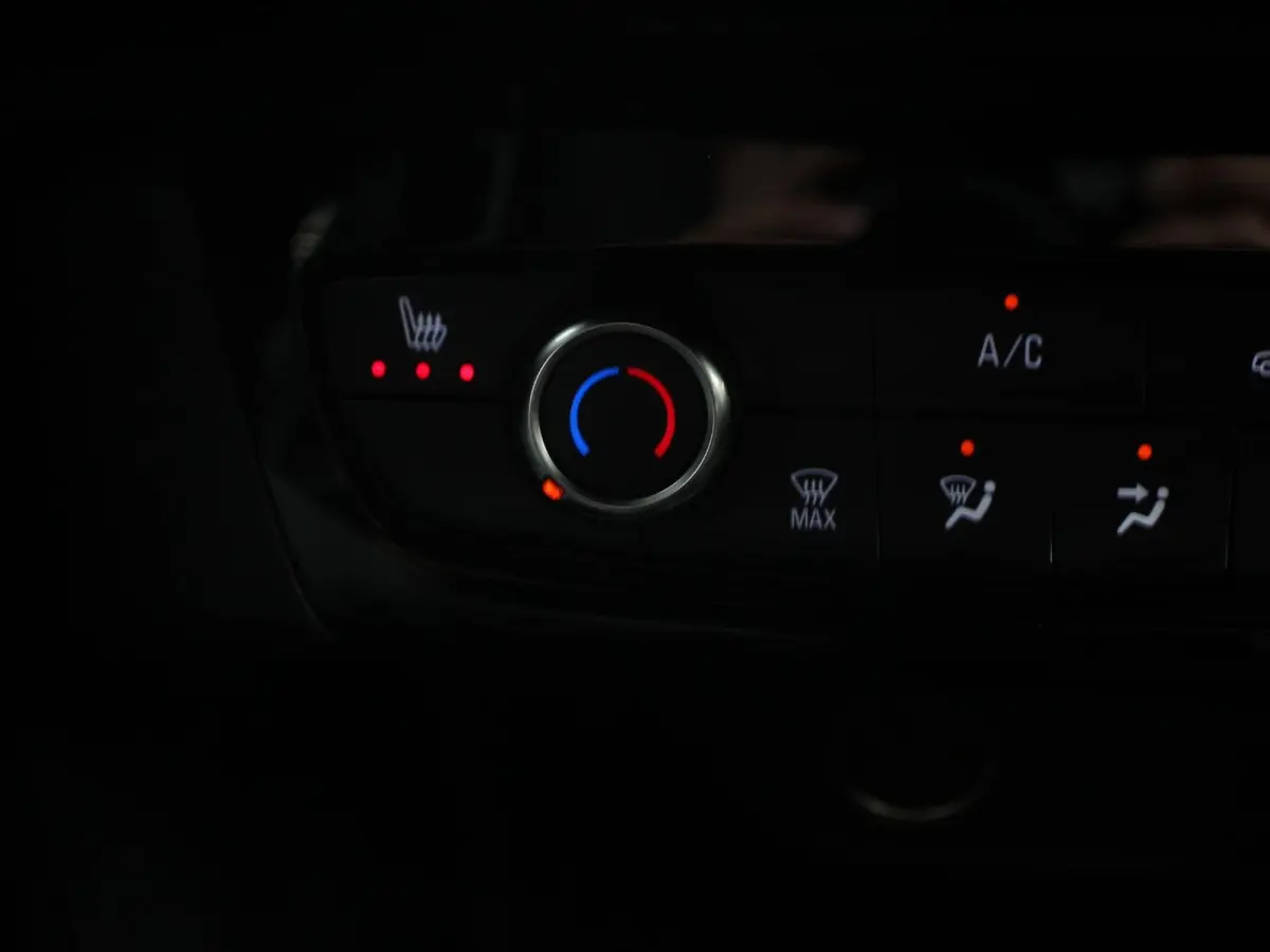 1.2 Turbo Elegance Automaat Airco Cruise control Led Navigatie Apple Carplay/ Android auto Achteruitrijcamera Stoelverwarming Parkeersensoren Lichtmetalen Velgen