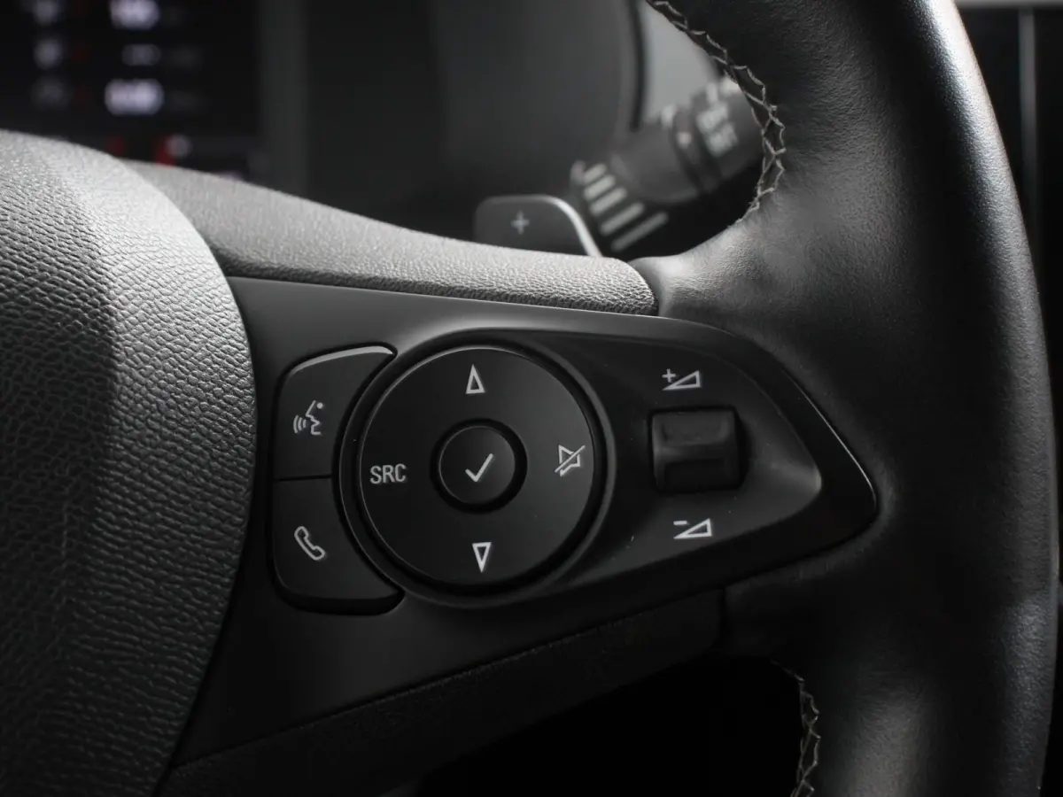 1.2 Turbo Elegance Automaat Airco Cruise control Led Navigatie Apple Carplay/ Android auto Achteruitrijcamera Stoelverwarming Parkeersensoren Lichtmetalen Velgen