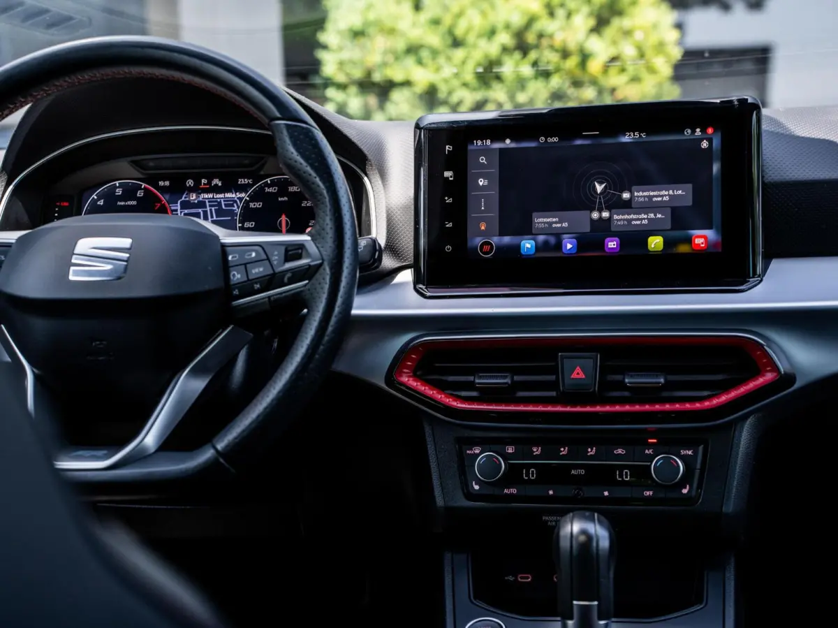 1.0 EcoTSI FR|PANO|ACC|CAMERA|CARPLAY|18''|LED