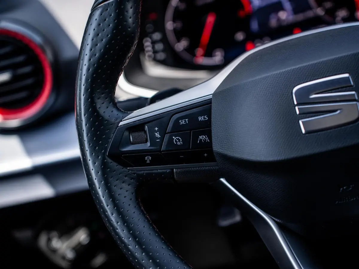1.0 EcoTSI FR|PANO|ACC|CAMERA|CARPLAY|18''|LED