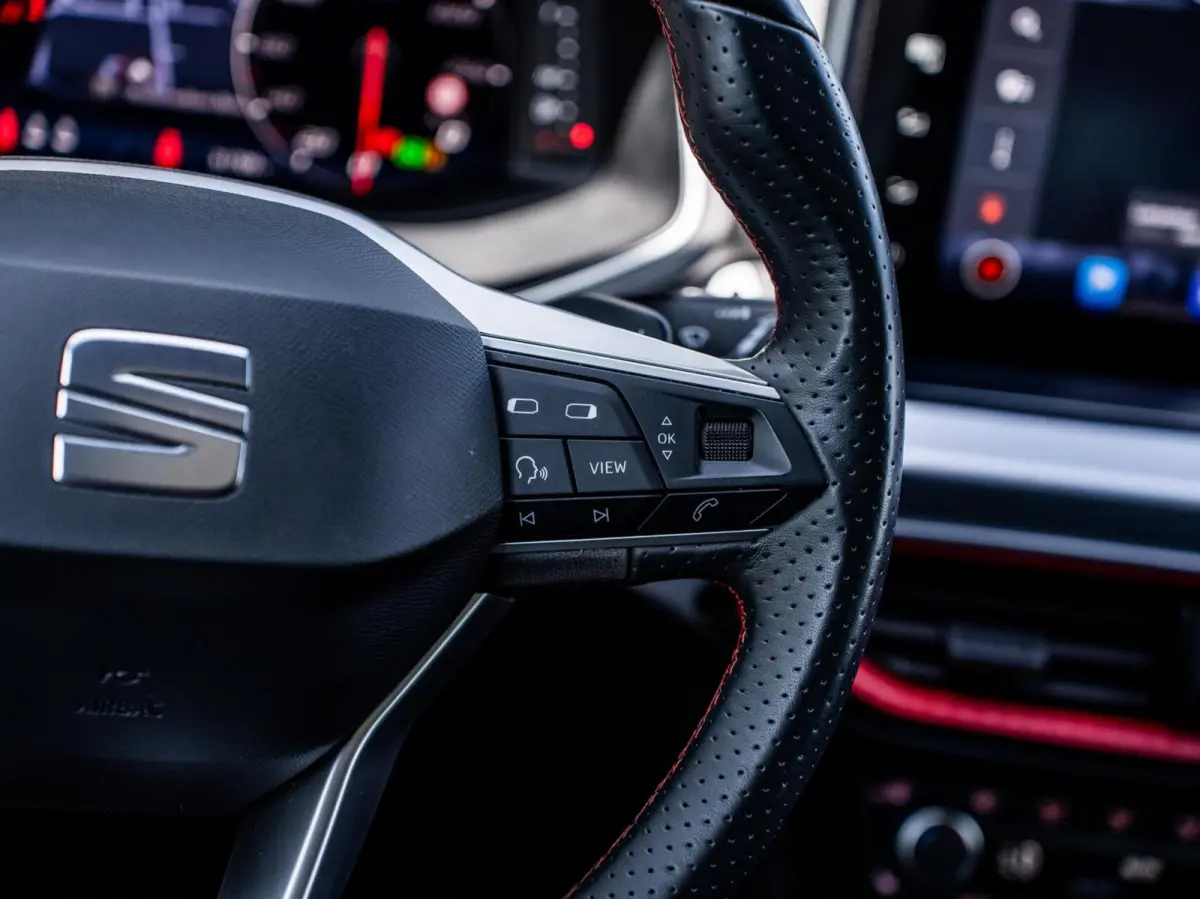 1.0 EcoTSI FR|PANO|ACC|CAMERA|CARPLAY|18''|LED