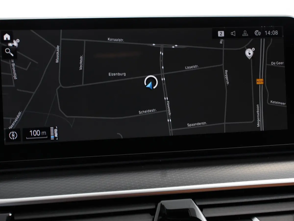 530e M-Sport High Executive Cimate control Cruise control Navigatie Apple Carplay/ Android Auto Parkeersensoren Camera Lichtmetalen velgen Led