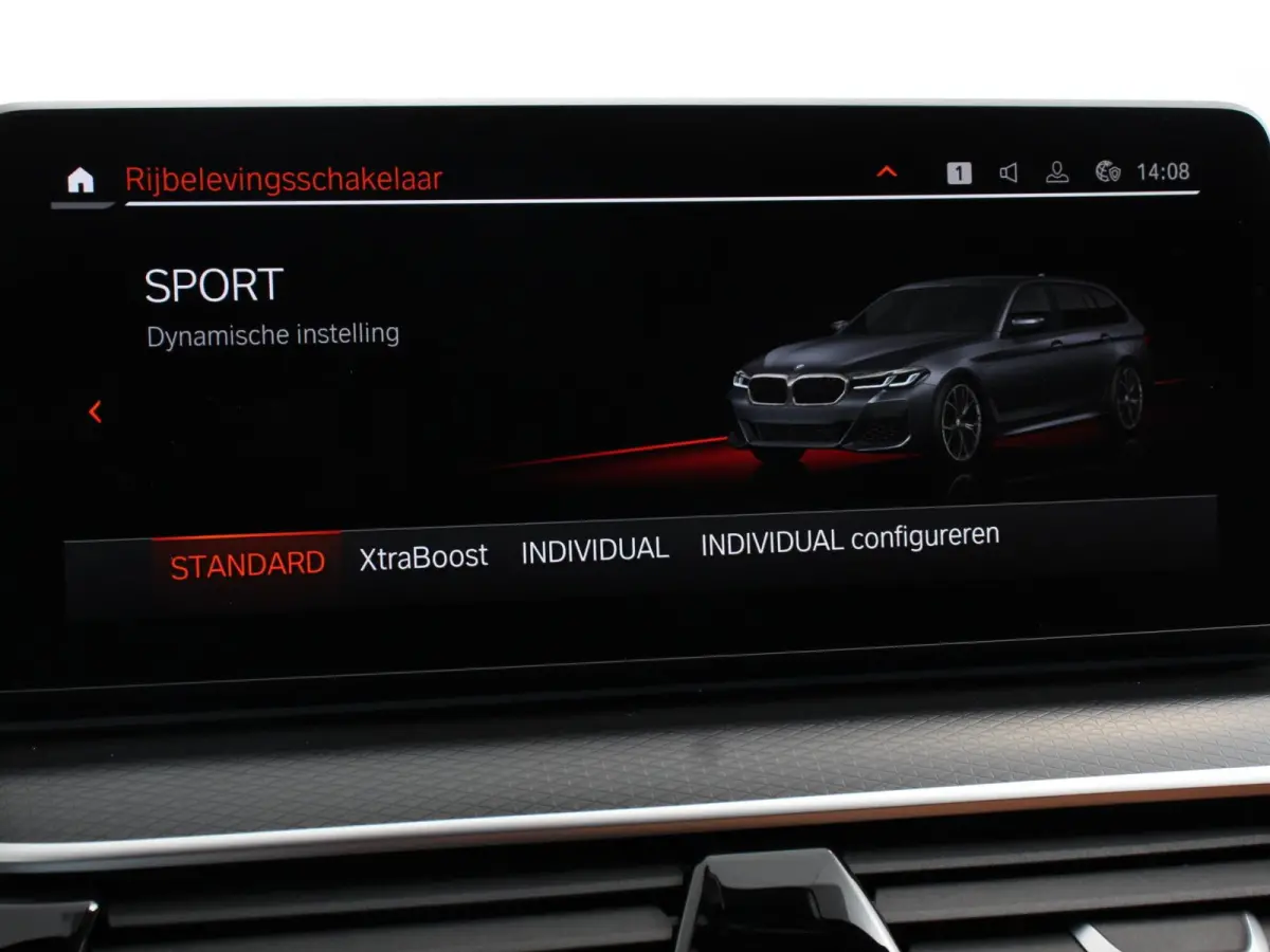 530e M-Sport High Executive Cimate control Cruise control Navigatie Apple Carplay/ Android Auto Parkeersensoren Camera Lichtmetalen velgen Led