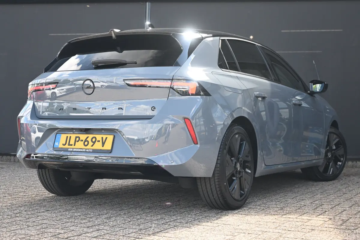 54 kWh GS tot 8 Jaar Garantie ! | Alcantara | Intelli-Lux LED | 360 Camera | Navigatie | Stoel/Stuurverwarming | !!
