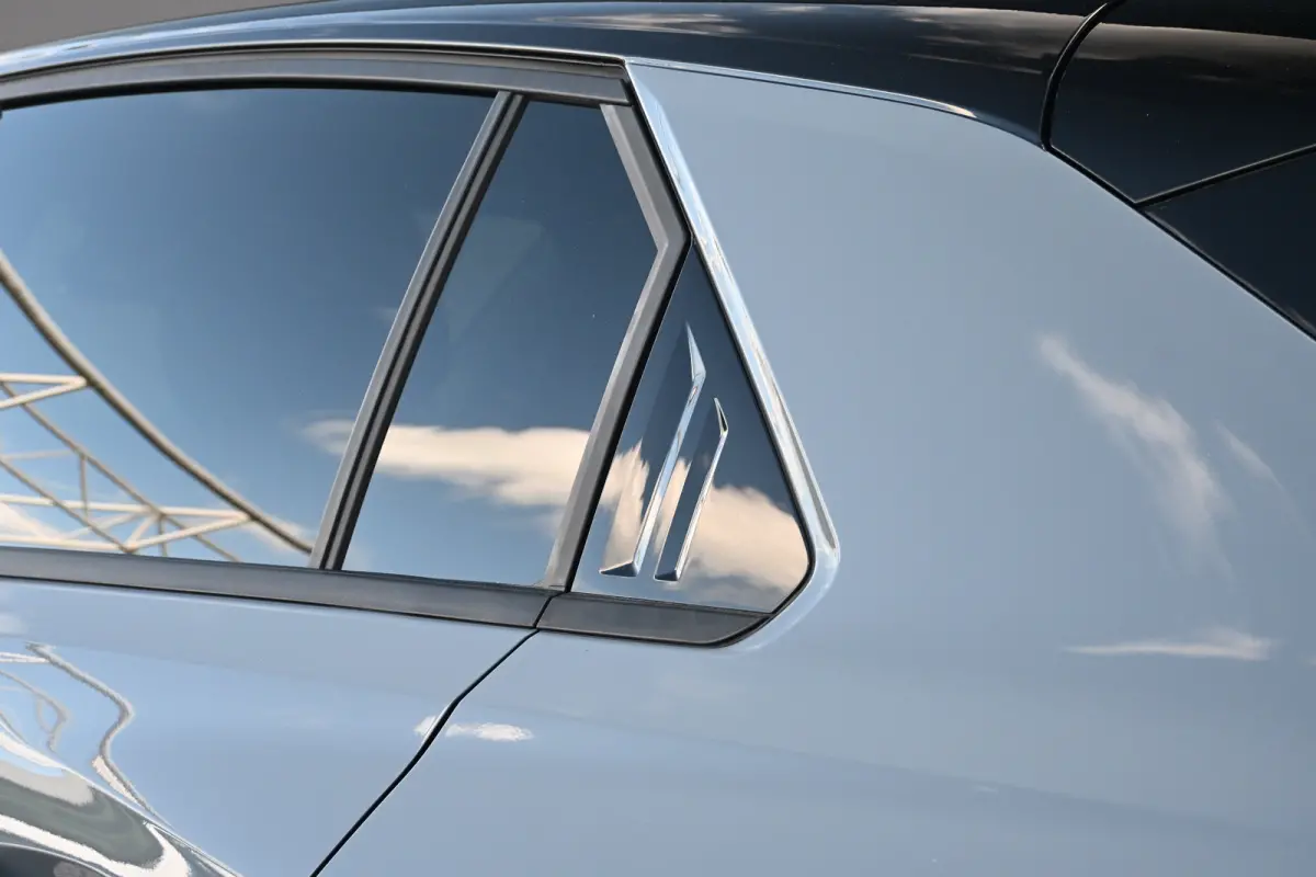 54 kWh GS tot 8 Jaar Garantie ! | Alcantara | Intelli-Lux LED | 360 Camera | Navigatie | Stoel/Stuurverwarming | !!