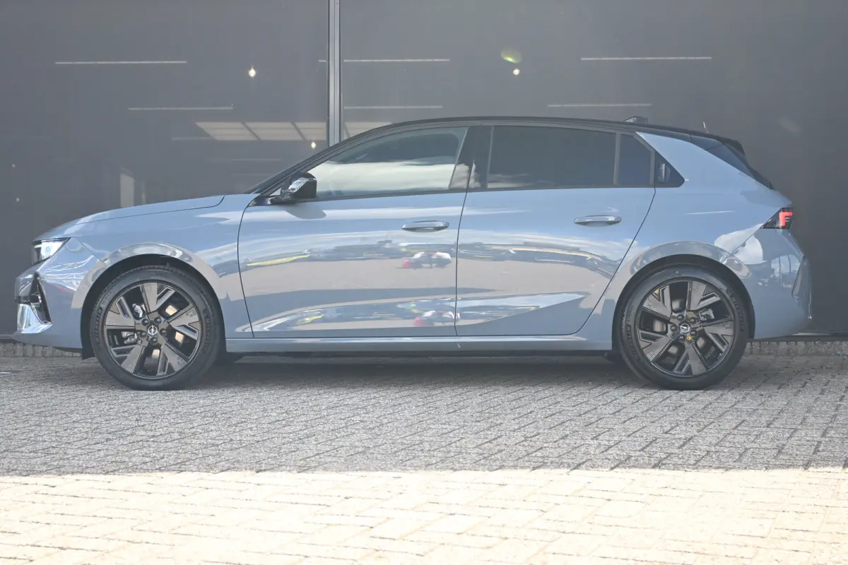 54 kWh GS tot 8 Jaar Garantie ! | Alcantara | Intelli-Lux LED | 360 Camera | Navigatie | Stoel/Stuurverwarming | !!