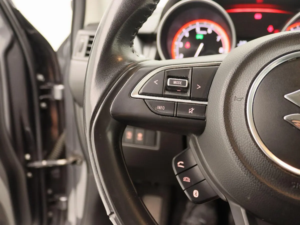 1.2 Comfort Smart Hybrid | Airco | Elektrische ramen | Zuinig!