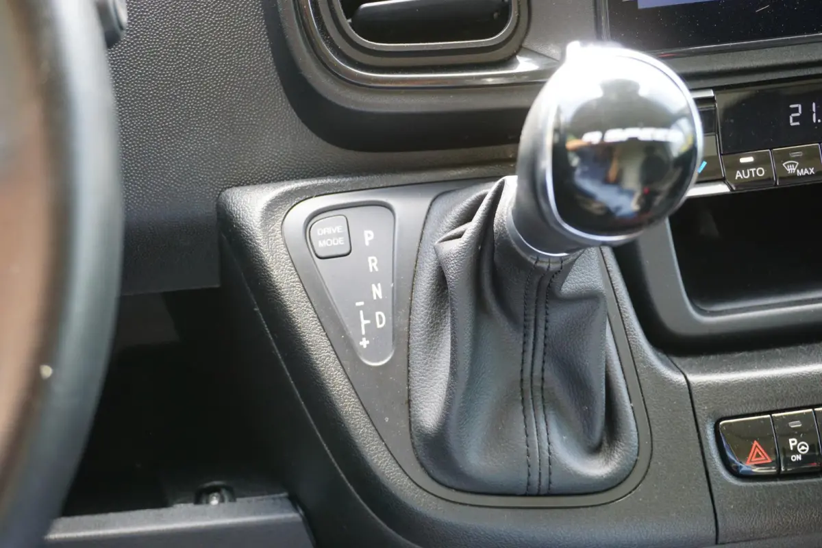 2.2 MultiJet 180 L2H2 3.5t Automaat |Adaptive Cruise |Camera en digitale binnenspiegel |Standkachel |2 stoelen |2 airbags |Trekhaak |Stoelverwarming |Parkeersensoren voor en achter