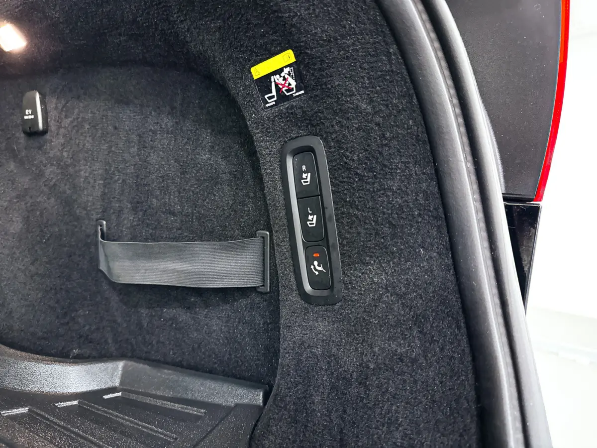 T5 Momentum | Parkeercamera | Stoelverwarming | Cruise control | Navigatie