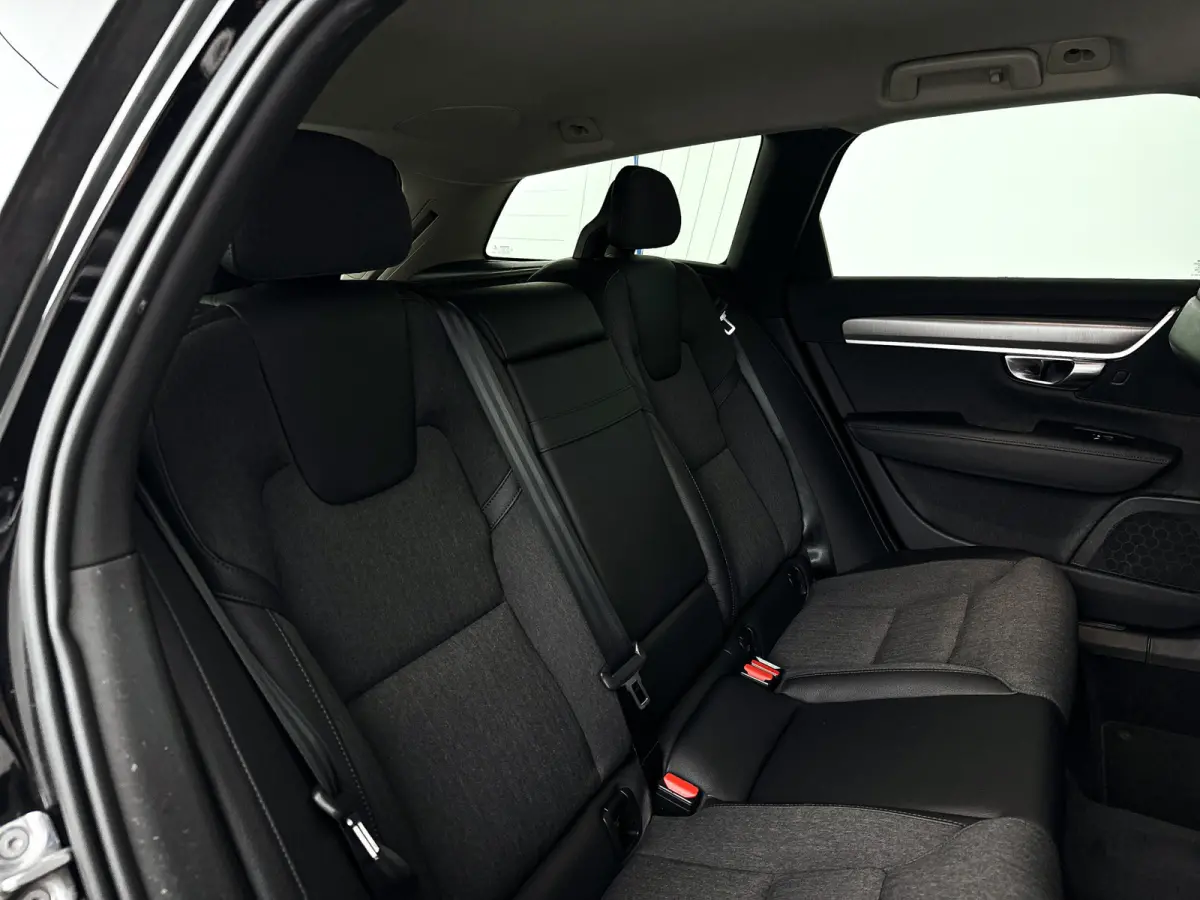 T5 Momentum | Parkeercamera | Stoelverwarming | Cruise control | Navigatie