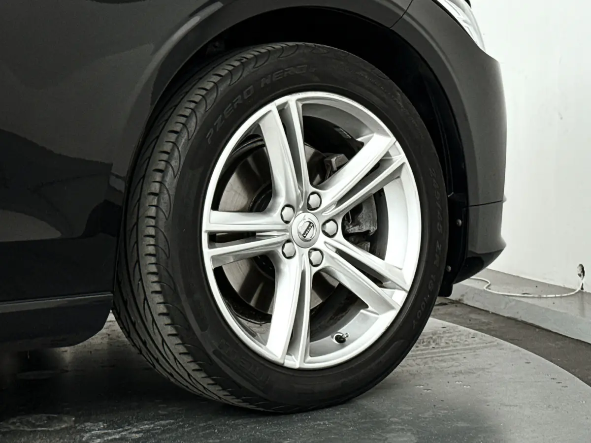 T5 Momentum | Parkeercamera | Stoelverwarming | Cruise control | Navigatie