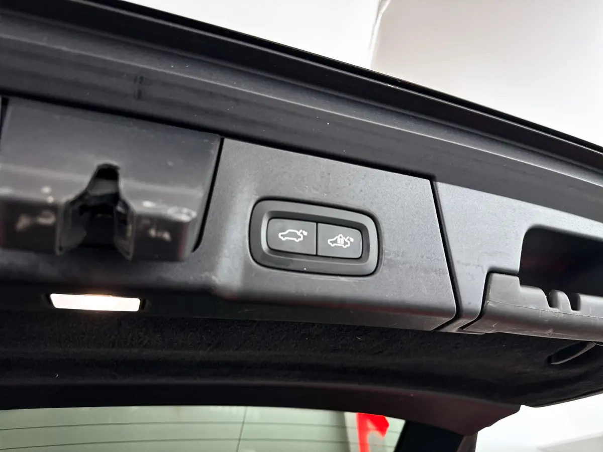 T5 Momentum | Parkeercamera | Stoelverwarming | Cruise control | Navigatie