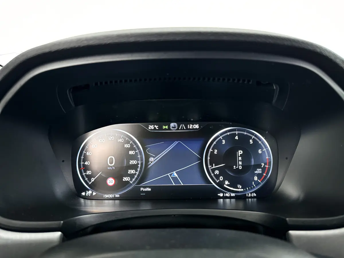 T5 Momentum | Parkeercamera | Stoelverwarming | Cruise control | Navigatie