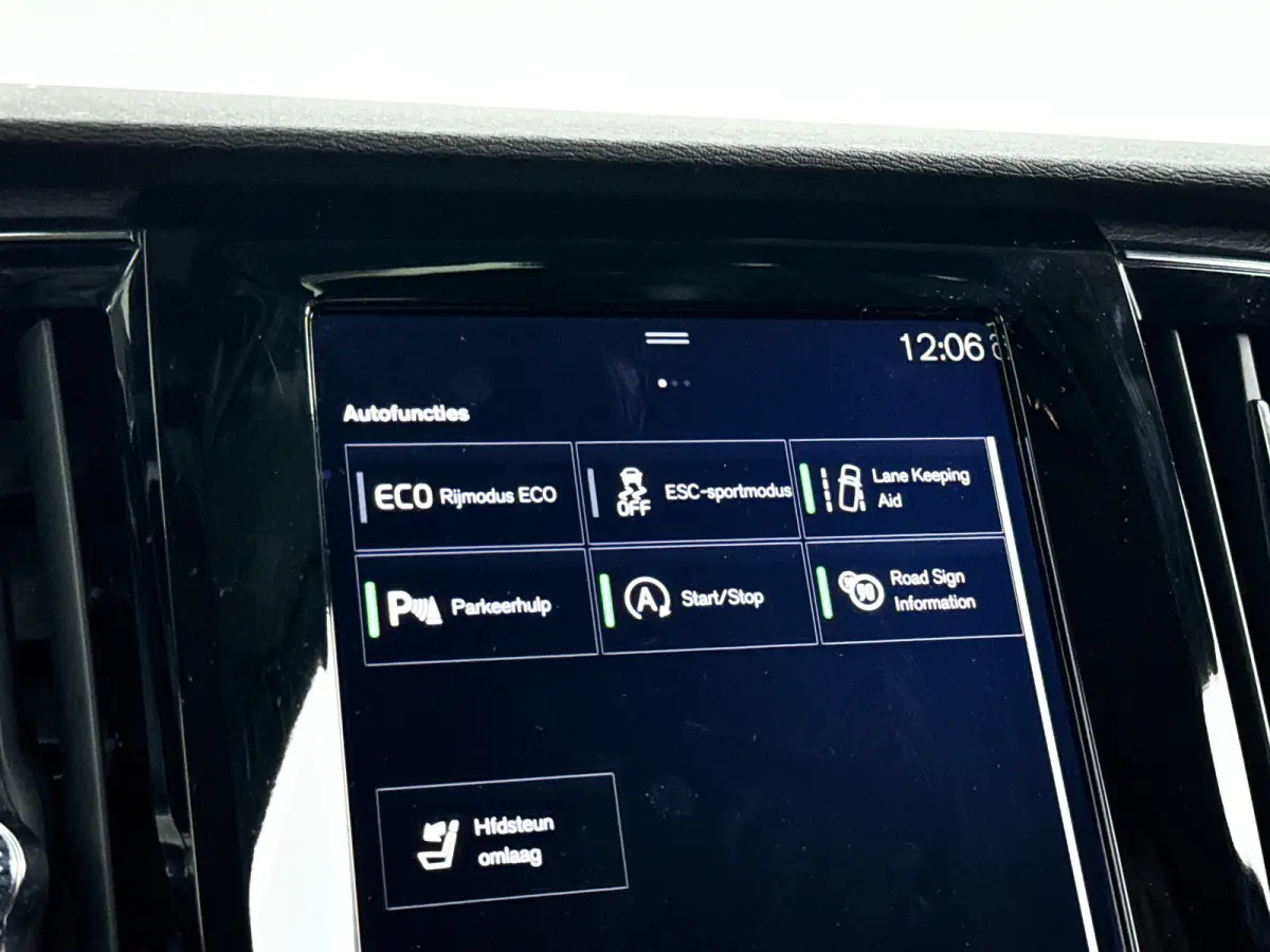 T5 Momentum | Parkeercamera | Stoelverwarming | Cruise control | Navigatie